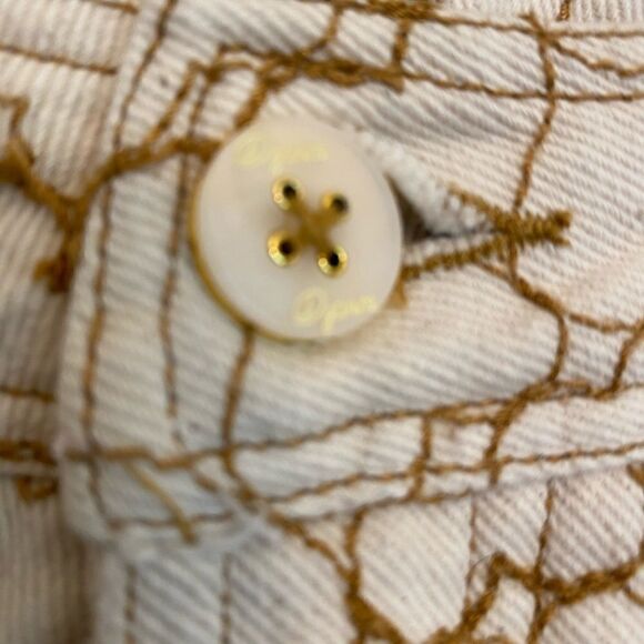 EUC Dzarm Brazil heart shorts. - Picture 4 of 10